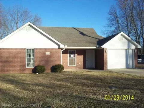 1216 Seals St, Alma, AR 72921 photo 1