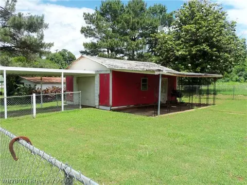 400 E 1st St, Hartford, AR 72938 photo 6