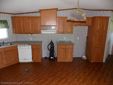 44 E State St, Magazine, AR 72943 photo 5