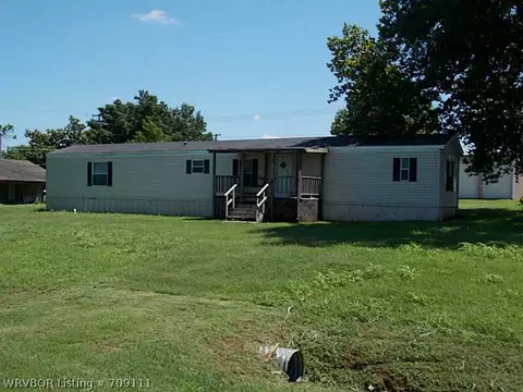 44 E State St, Magazine, AR 72943 photo 1