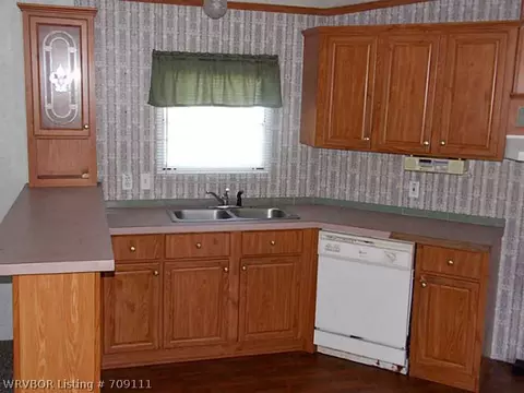 44 E State St, Magazine, AR 72943 photo 3