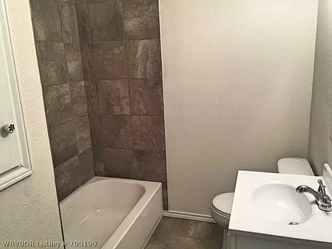 2619 S M St, Fort Smith, AR 72901 photo 6
