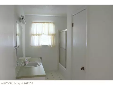 17 Interstate Cir, Sallisaw, OK 74955 photo 9