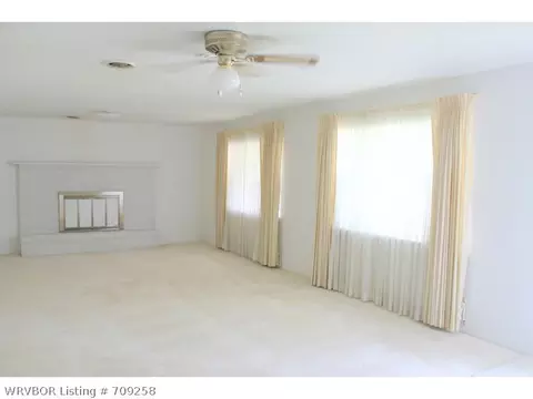 17 Interstate Cir, Sallisaw, OK 74955 photo 4