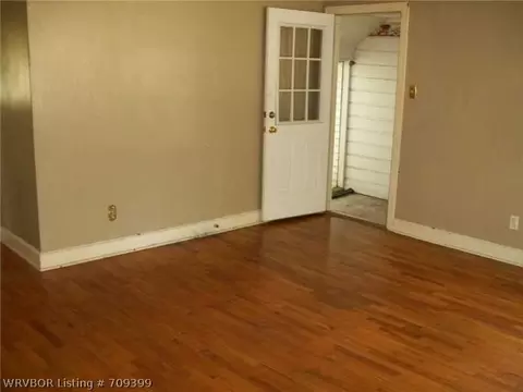 2201 Knoxville St, Fort Smith, AR 72901 photo 2