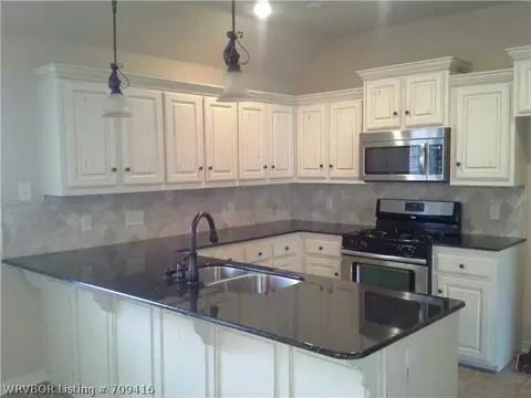 5607 Thomas Rd, Fort Smith, AR 72916 photo 3