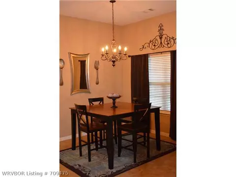 9815 East Pointe Dr, Fort Smith, AR 72903 photo 4