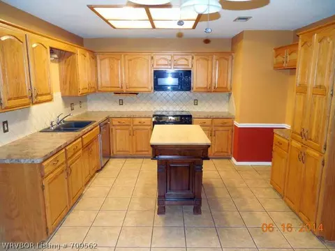 8613 Skypark Dr, Fort Smith, AR 72903 photo 6
