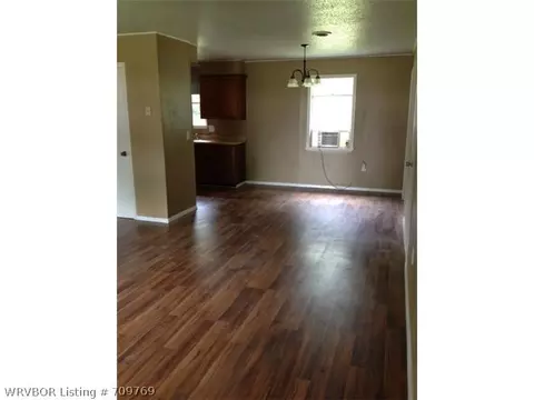 104 E Brown St, Paris, AR 72855 photo 3