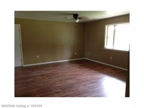 104 E Brown St, Paris, AR 72855 photo 2