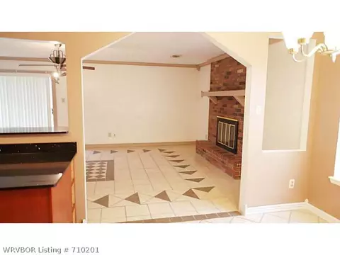 8605 S 31st Ter, Fort Smith, AR 72908 photo 6