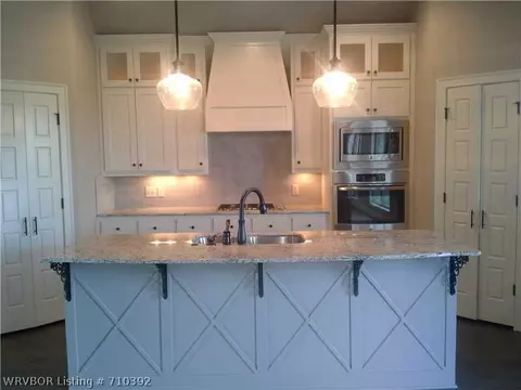 8511 Silverstone Ct, Fort Smith, AR 72916 photo 3