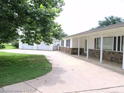 2025 Grove Dr, Alma, AR 72921 photo 2