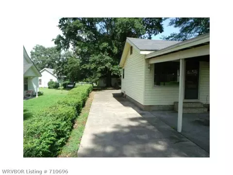 8 Crape Myrtle St, Van Buren, AR 72956 photo 2