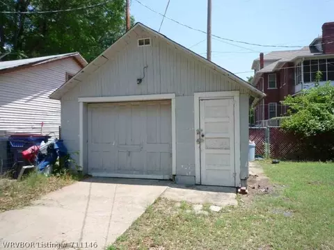 618 N 18th St, Fort Smith, AR 72901 photo 3