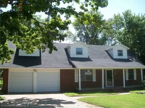 1904 N 46th Ter, Fort Smith, AR 72904 photo 1