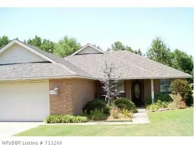 1504 E Main St, Lavaca, AR 72941 photo 1
