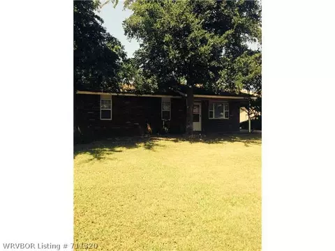 210 Farris Ave, Pocola, OK 74902 photo 1