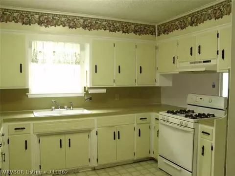 400 E Pasadena St, Greenwood, AR 72936 photo 5