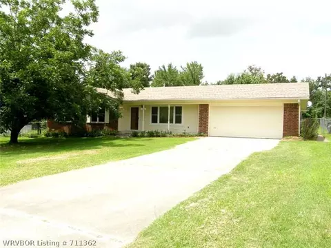 400 E Pasadena St, Greenwood, AR 72936 photo 1