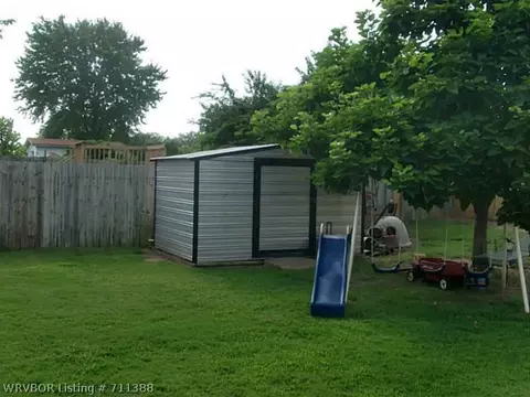 108 Rowe Ave, Pocola, OK 74902 photo 11