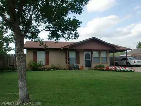 108 Rowe Ave, Pocola, OK 74902 photo 1