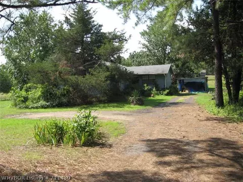 8615 Amity Ln, Hackett, AR 72937 photo 4