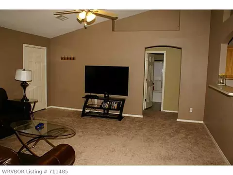 604 Apple Valley Dr, Fort Smith, AR 72908 photo 2