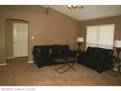 604 Apple Valley Dr, Fort Smith, AR 72908 photo 3