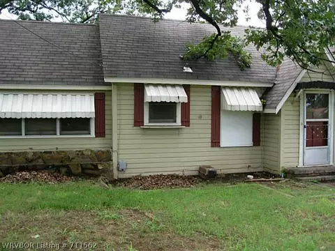 2710 S 16th St, Fort Smith, AR 72901 photo 2
