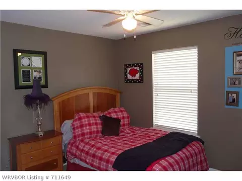 109 Mollie Ct, Barling, AR 72923 photo 4