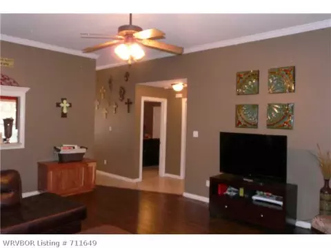 109 Mollie Ct, Barling, AR 72923 photo 8
