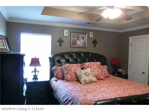 109 Mollie Ct, Barling, AR 72923 photo 2