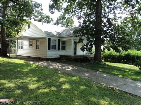 2210 S X St, Fort Smith, AR 72901 photo 1