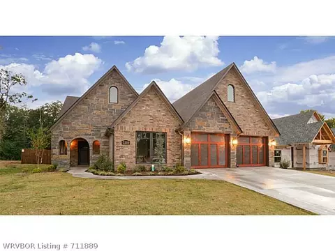 7230 Stonebrook Dr, Fort Smith, AR 72916 photo 1
