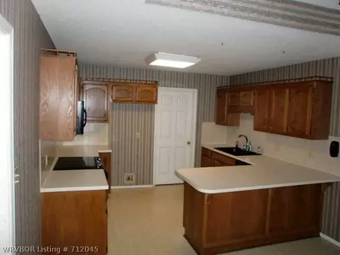 9705 Bryn Mawr Cir, Fort Smith, AR 72908 photo 2