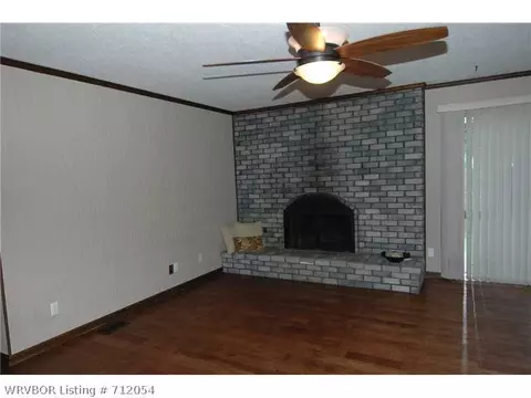 602 7 St, Barling, AR 72923 photo 5
