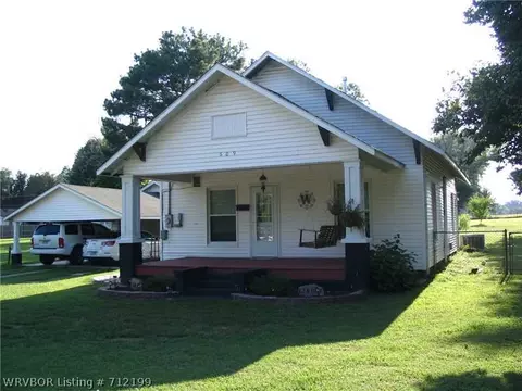 609 N 3rd St, Ozark, AR 72949 photo 1