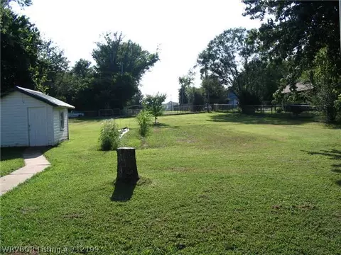 609 N 3rd St, Ozark, AR 72949 photo 6