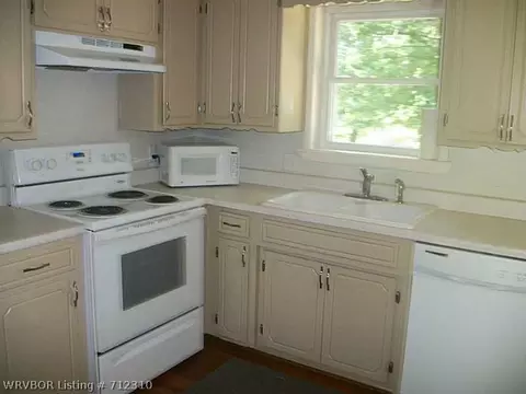 8306 Sebastian Lake Dr, Hackett, AR 72937 photo 4