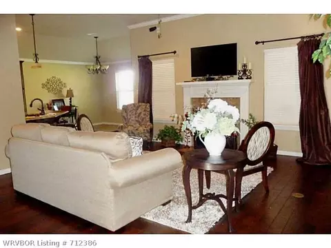 6215 Red Cedar Cir, Fort Smith, AR 72916 photo 3