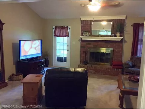 9705 Shadow Branch Ln, Fort Smith, AR 72903 photo 2