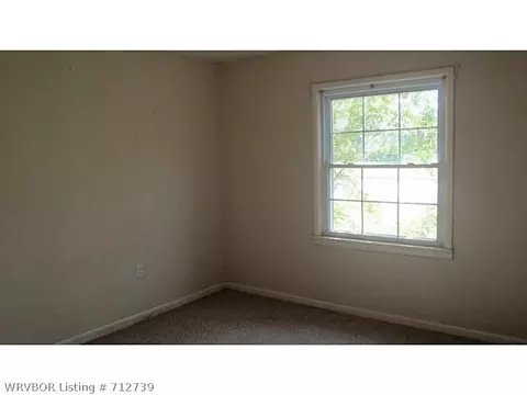 3219 S 39th St, Fort Smith, AR 72903 photo 9