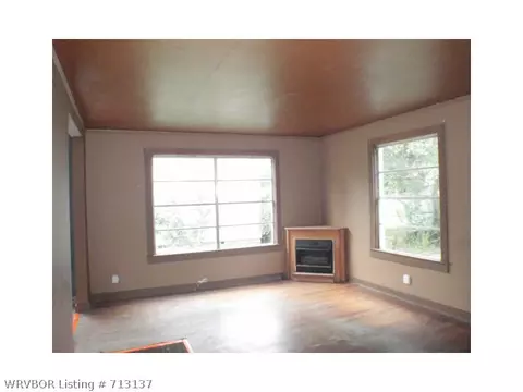 3905 Macarthur Dr, Fort Smith, AR 72904 photo 3