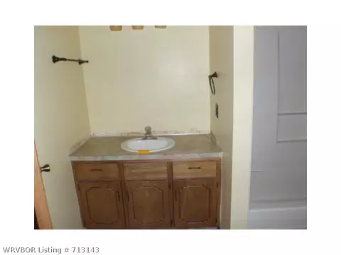 112 E 4th St, Gore, OK 74435 photo 10