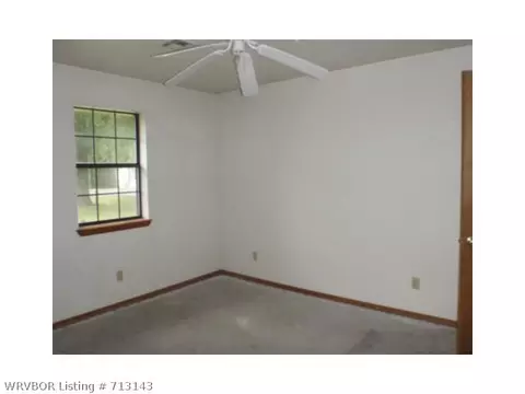 112 E 4th St, Gore, OK 74435 photo 8