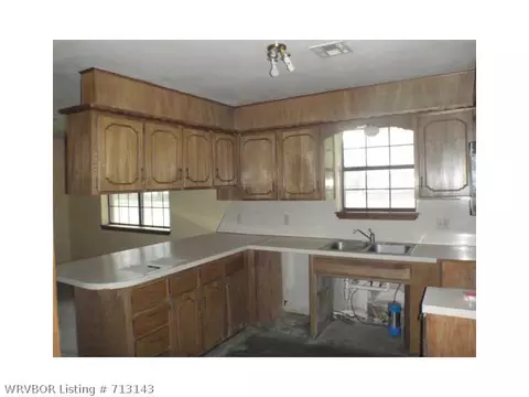 112 E 4th St, Gore, OK 74435 photo 4