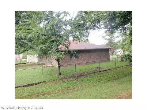 112 E 4th St, Gore, OK 74435 photo 17