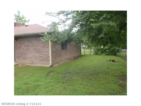 112 E 4th St, Gore, OK 74435 photo 15