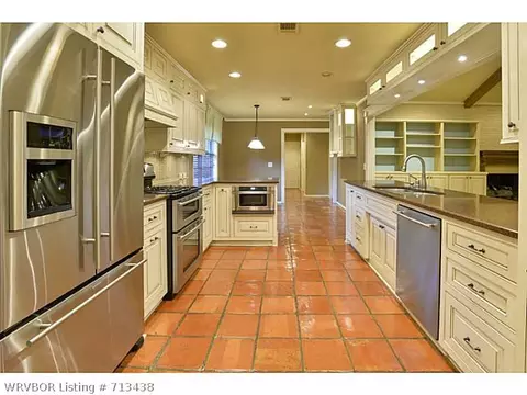 7816 Camelot Cir, Fort Smith, AR 72903 photo 3